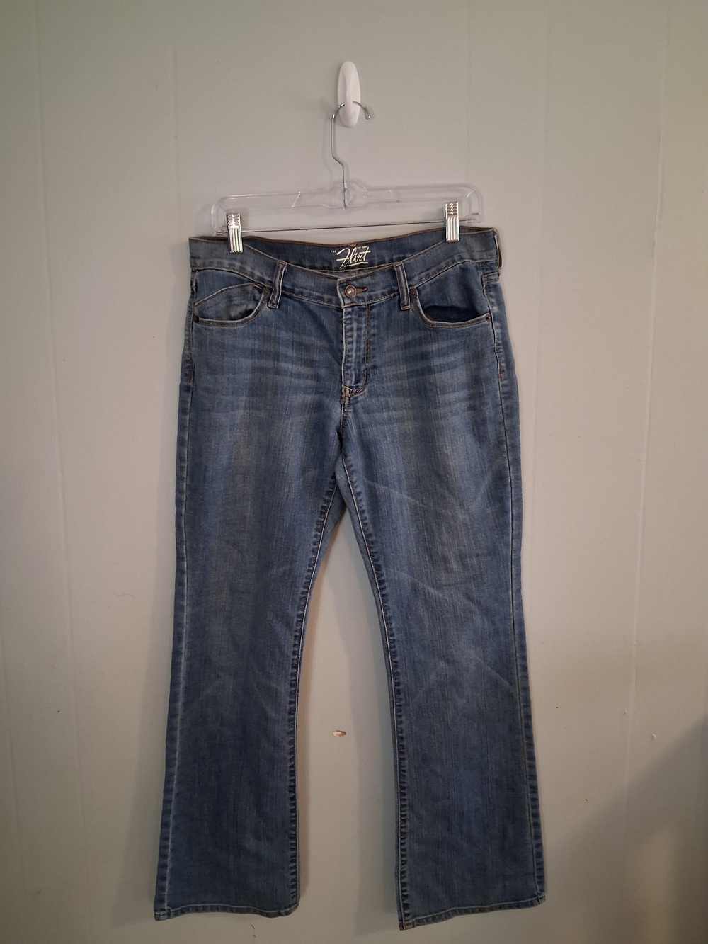 Old Navy "The Flirt" Relaxed Fit Jeans Size 8